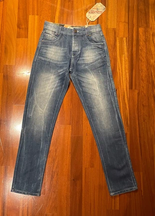 Jeans donna taglia 38 nuovi mai usati cotone, marque: Donna, état: Neuf avec étiquette, taille: W28 | FR 38, 12,00 €, 13,30 € Protection acheteurs incluse