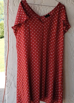 Robe rouge à pois blanc, marque: Yessica, état: Très bon état, taille: 4XL / 48 / 20, 2,50 €, 3,33 € Protection acheteurs incluse