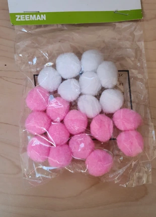 knutsel bolletjes, merk: Zeeman, staat: Nieuw, € 1,00, € 1,75 inclusief Kopersbescherming