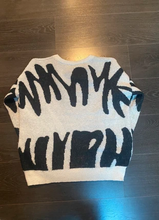 Pull en maille blanc et noir, brand: Aesthetic, condizioni: Ottime, taglia: M, €12.00, €13.30 include la Protezione acquisti