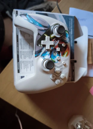 Manette Switch avec fil, brand: Nintendo, condition: New without tags, €10.00, €11.20 includes Buyer Protection