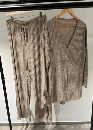 Ensemble pantalon + gilet pyjama cocooning lounge XL, staat: Heel goed, maat: XL / 42 / 14, € 12,00, € 13,30 inclusief Kopersbescherming