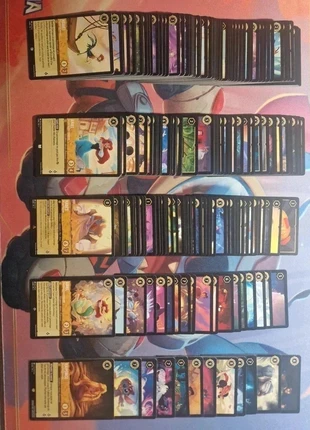 Full set Lorcana chapitre 1 VF (204/204 cartes), marke: Ravensburger, zustand: Sehr gut, 85,00 €, 89,95 € inklusive Vinted-Käuferschutz