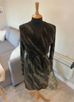 Pretty Little Thing gold sparkle v neck long sleeve midi dress, brand: PrettyLittleThing, condition: Very good, size: XL / 14, £12.00, £13.30 includes Buyer Protection
