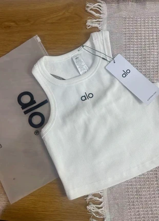 Alo yoga bluzka, marke: Alo Yoga, zustand: Neu, mit Etikett, größe: S / 36 / 8, 28,60 €, 30,73 € inklusive Vinted-Käuferschutz