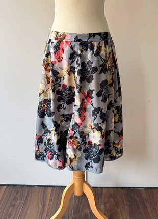 Vintage 100% cotton midi skirt 40 42 grey multicolor baroque floral artistic romantic, marque: Vintage Dressing, état: Très bon état, taille: L / 40 / 12, 29,00 €, 31,15 € Protection acheteurs (Pro) incluse