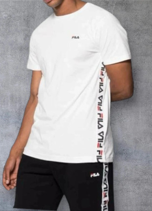👕🔥 FILA White Logo Side Tape T-Shirt – 2000s Retro Streetwear 🔥👕, marca: FILA, estado: Bom, tamanho: L, €8.99, €10.14 inclui Proteção do Comprador