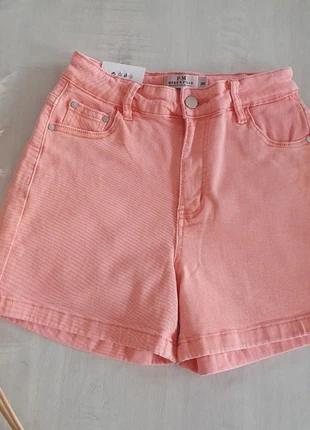 Short Taille 38, marque: Mere et Fille, état: Neuf avec étiquette, taille: M / 38 / 10, 15,00 €, 16,45 € Protection acheteurs (Pro) incluse
