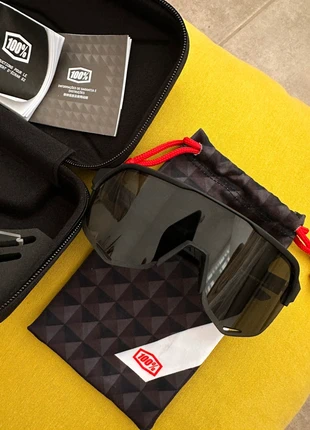 Gafas deporte 100%, marque: 100%, état: Neuf sans étiquette, 50,00 €, 53,20 € Protection acheteurs incluse