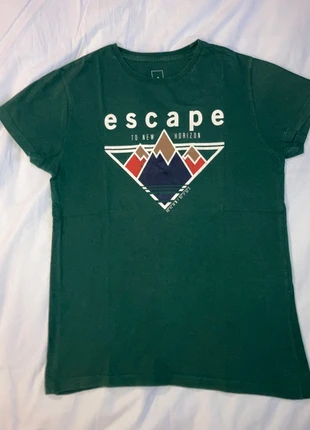 t-shirt s vert foncé firefly « escape », marke: Firefly, zustand: Sehr gut, größe: S, 1,70 €, 2,49 € inklusive Vinted-Käuferschutz