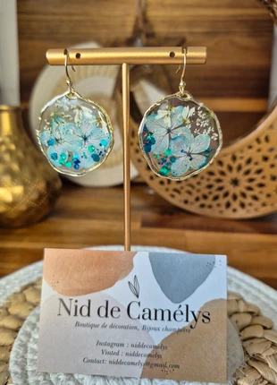 Boucles d'oreilles en Hortensia bleu résine, marque: Boucles d'oreilles, état: Neuf sans étiquette, 20,00 €, 21,70 € Protection acheteurs (Pro) incluse