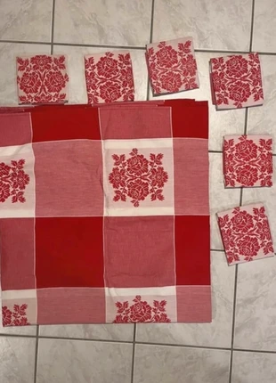 Nappe rouge rectangulaire, condition: Very good, €8.00, €9.10 includes Buyer Protection
