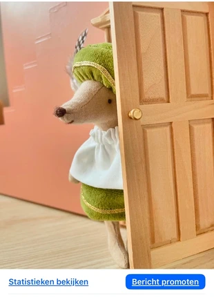 Maileg pietenpakje groen met rokje, merk: Maileg, staat: Nieuw zonder prijskaartje, maat: Universeel, € 18,50, € 20,13 inclusief Kopersbescherming