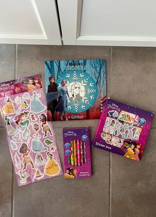 Lot box cadeau papeterie Disney Princess à offre coloriage stickers et feutres, marque: Disney, état: Neuf avec étiquette, taille: Taille unique, 5,00 €, 5,95 € Protection acheteurs incluse