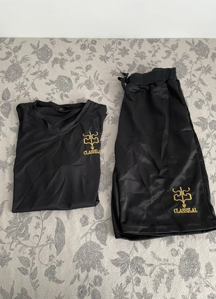 Short + t-shirt noir S, staat: Nieuw zonder prijskaartje, maat: S, € 1,50, € 2,28 inclusief Kopersbescherming