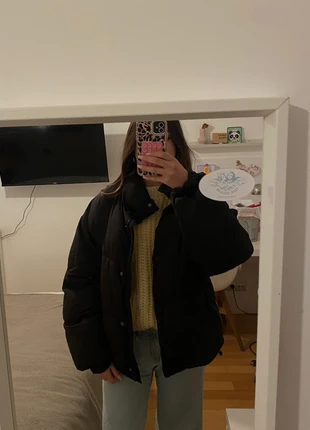 casaco puffer preto pull&bear, marca: Pull & Bear, estado: Muito bom, tamanho: M / 38 / 10, €15.00, €16.45 inclui Proteção do Comprador