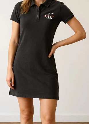 Polo Calvin Klein Jeans Femme Polo CK Noir, Taille M – Très bon état, brand: Calvin Klein, condizioni: Ottime, taglia: M / IT 42 / EU 38, €28.50, €30.63 include la Protezione acquisti