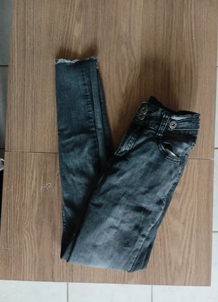 Jeans Taille haute miss Bon taille 34, marke: Miss Bon, zustand: Sehr gut, größe: XS / 34 / 6, 5,00 €, 5,95 € beinhaltet Vinted-Käuferschutz Pro