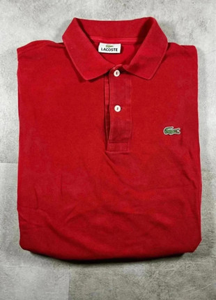 Polo Lacoste brodé rouge manche courte taille S 100% coton, brand: Lacoste, condizioni: Ottime, taglia: S, €22.00, €23.80 include la Protezione acquisti