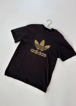 T-shirt adidas année 2009, merk: adidas, staat: Heel goed, maat: M, € 13,00, € 14,35 inclusief Kopersbescherming