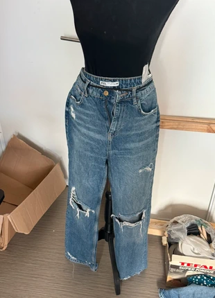 Jeans Zara taille s droit déchiré, marque: Zara, état: Très bon état, taille: S / 36 / 8, 6,00 €, 7,00 € Protection acheteurs incluse