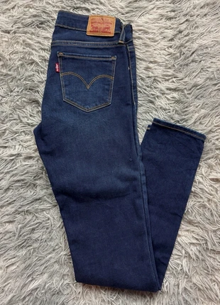 Jean skinny bleu marine women femme Levi’s taille W26 L30 JLM127, merk: Levi's, staat: Heel goed, maat: S / 36 / 8, € 19,25, € 20,91 inclusief Kopersbescherming Pro