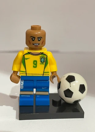 Minifigure Ronaldo - nuovo, marke: no brand, zustand: Neu, größe: 4 Jahre / 104, 4,00 €, 4,90 € inklusive Vinted-Käuferschutz