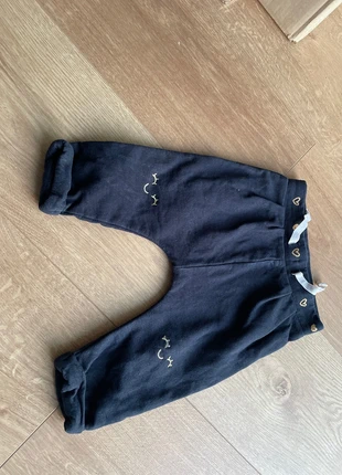 Pantalon bébé fille 9 mois, marque: Kiabi, état: Très bon état, taille: 6-9 mois / 68 cm, 2,00 €, 2,80 € Protection acheteurs incluse