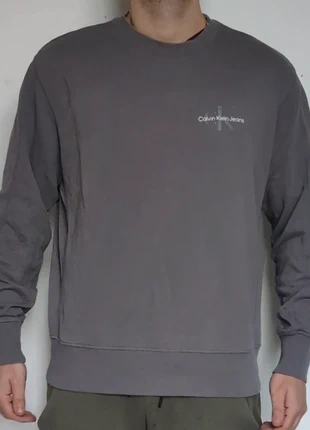 Pull Calvin Klein Gris Col Rond- Taille M, marque: Calvin Klein, état: Très bon état, taille: M, 19,95 €, 21,65 € Protection acheteurs (Pro) incluse