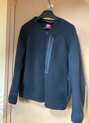 Veste Nike Tech Fleece Aviateur, marque: Nike, état: Très bon état, taille: L, 50,00 €, 53,20 € Protection acheteurs incluse