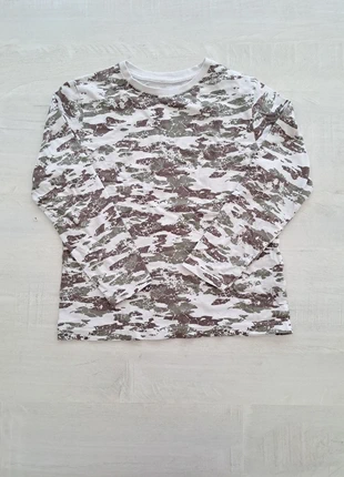 Blouse longues manches - Primark - 134cm 8/9 ans - imprimé camouflage militaire - Blanc kaki, marque: Primark, état: Très bon état, taille: 9 ans / 134 cm, 2,50 €, 3,33 € Protection acheteurs incluse