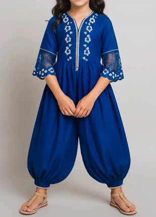Caftan/Robe orientale style Aladin, marque: Tendance, état: Bon état, taille: 10 ans / 140 cm, 10,00 €, 11,20 € Protection acheteurs incluse