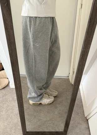 Jogging Nike Large Solo Swoosh, marke: Nike, zustand: Sehr gut, größe: L, 36,90 €, 39,45 € beinhaltet Vinted-Käuferschutz Pro