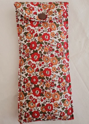 Étui à lunette, merk: Fait Main, staat: Heel goed, € 6,00, € 7,00 inclusief Kopersbescherming Pro