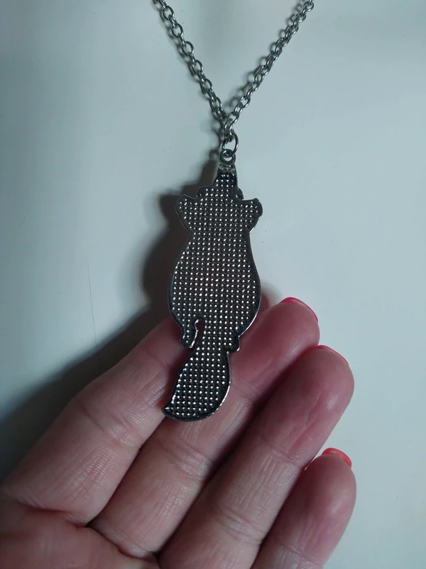 Collier necklace Disney Alice Chat du Cheshire cat dreamlight valley - photo numéro 3