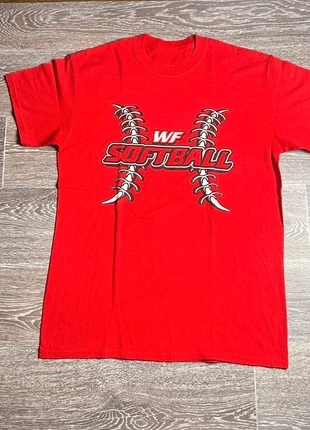 T shirt universitaire rouge « Wf softball » homme taille M bon état, brand: Vintage Dressing, condition: Good, size: M, €10.00, €11.20 includes Buyer Protection