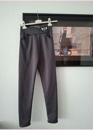 Pantalón/leggins de color gris oscuro, marque: warmwinter, état: Très bon état, taille: L / 40 / 12, 10,00 €, 11,20 € Protection acheteurs incluse