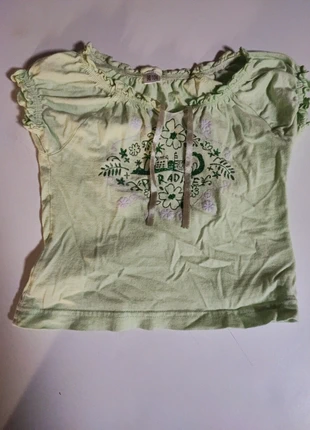 Blouse taille 98 excellent état, staat: Heel goed, maat: 3 jaar / 98 cm, € 1,00, € 1,75 inclusief Kopersbescherming