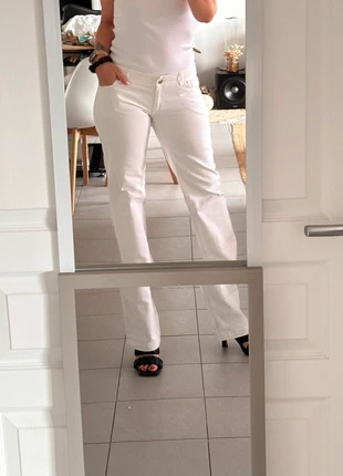 Jean blanc vintage Christian Dior 38, brand: Dior, condizioni: Ottime, taglia: M / IT 42 / EU 38, €89.00, €94.15 include la Protezione acquisti