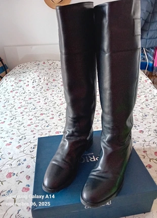 Paire de bottes cuir. Très bon état Taille 39., merk: Pascal Morabito, staat: Heel goed, maat: 39, € 20,00, € 21,70 inclusief Kopersbescherming