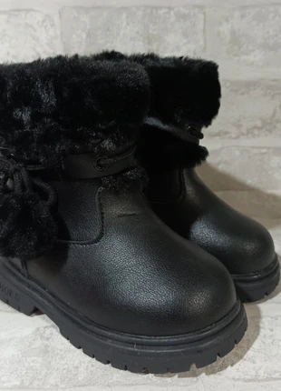 Botines negros pompom 25, état: Neuf avec étiquette, taille: 25, 16,00 €, 17,50 € Protection acheteurs incluse