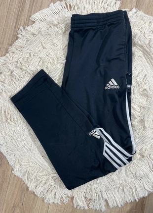 Pantalon de jogging adidas noir logo brodé, marca: adidas, estado: Muito bom, tamanho: S, €12.00, €13.30 inclui Proteção do Comprador