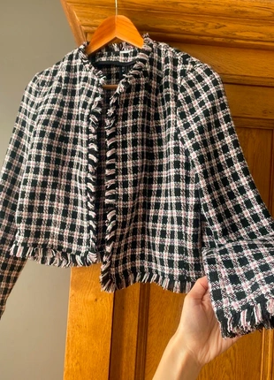 Veste en tweed XS rose et noire Zara, brand: Zara, condition: Very good, size: XS / 34 / 6, €12.00, €13.30 includes Buyer Protection