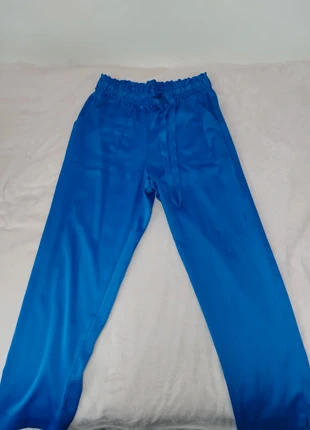 Pantalón satinado azul zara S, marca: Zara, estado: Muy bueno, tamaño: S / 36 / 8, 4,00 €, 4,90 € Protección al comprador incluida