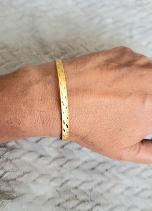 *Jonc vintage doré avec motifs, brand: Vintage, condizioni: Ottime, €7.50, €8.58 include la Protezione acquisti