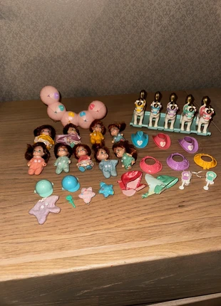 Lot poupées vintage + accessoires Quints de Tyco Mattel, brand: Tyco, condizioni: Ottime, taglia: Prematuri, fino a 44 cm, €24.90, €26.85 include la Protezione acquisti