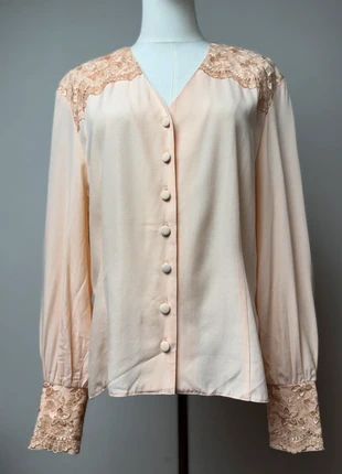 Blouse vintage élégante couleur pêche poudré, ornée de superbes détails en dentelle, marque: Vintage Dressing, état: Très bon état, taille: XXL / 44 / 16, 12,00 €, 13,30 € Protection acheteurs incluse