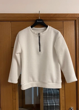 White waffle print Textured Sweatshirt with Front Zip Detail, condition: Very good, size: M / UK 12-14, £5.00, £5.95 includes Buyer Protection