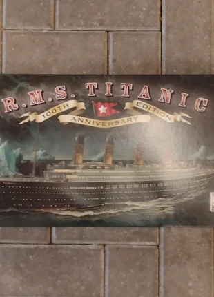 100;jaar jubileum uitgave 1:400 Revell R.M.S. Titanic giftset, merk: Revell, staat: Nieuw met prijskaartje, maat: Universeel, € 55,00, € 58,45 inclusief Kopersbescherming Pro