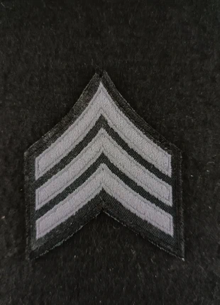 Vintage US Army Sergeant E-5 Chevron Patch - Subdued Field/Combat Uniform Style, état: Très bon état, 5,00 €, 5,95 € Protection acheteurs incluse